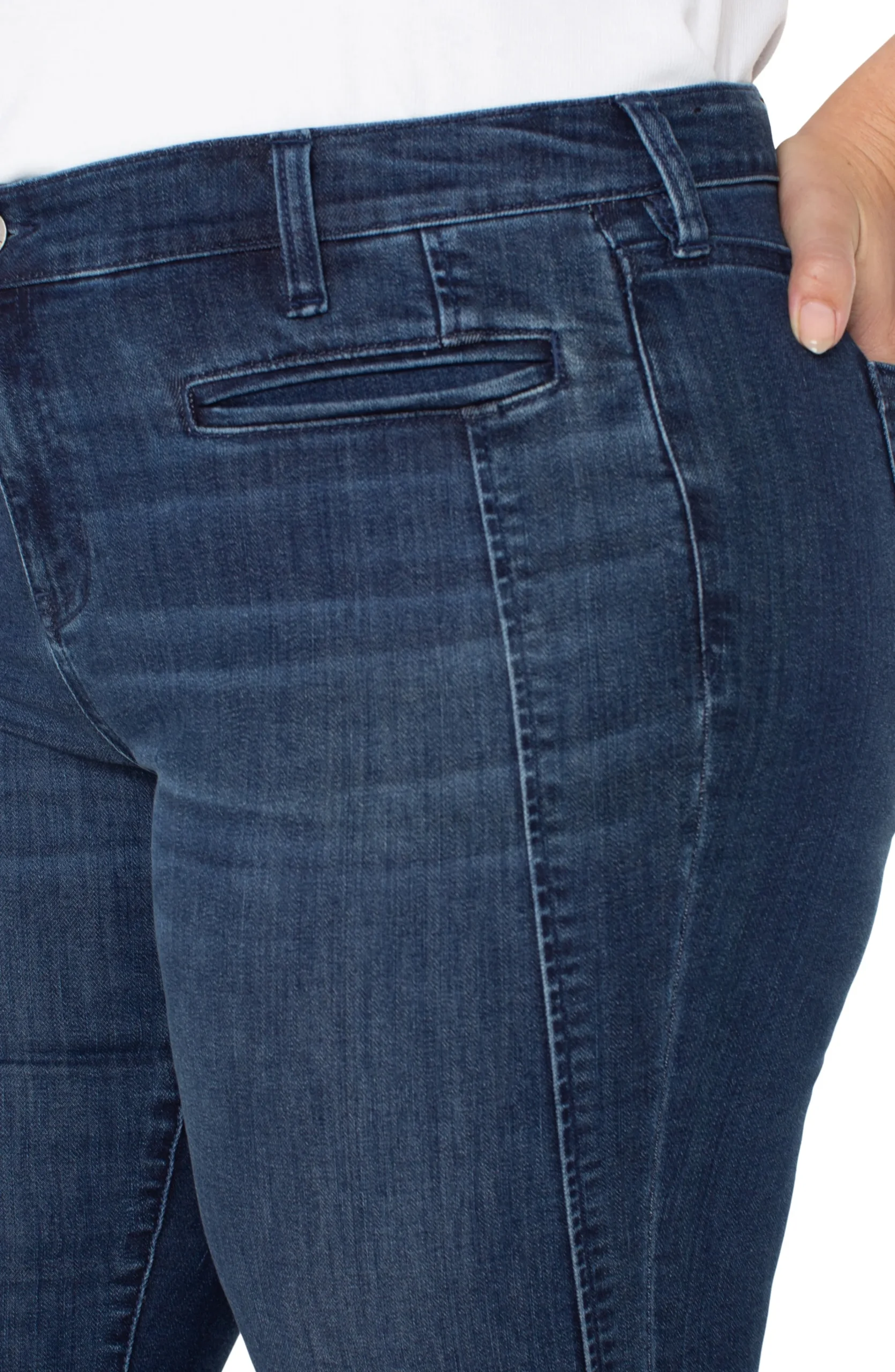 Liverpool Los Angeles Jeans-HANNAH FLARE WITH WELT POCKETS Mountdora